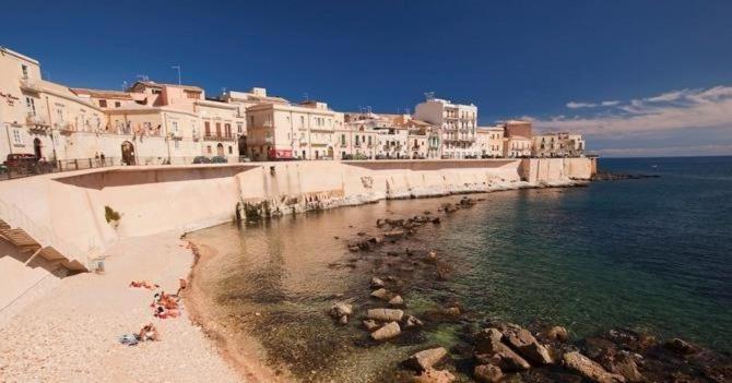 Апартаменты Terrazza Dei Mori - Seaview Terrace In Ortigia Сиракузы Экстерьер фото